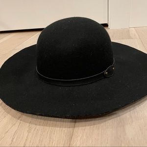 ⭐️Black Wide Brim Hat⭐️